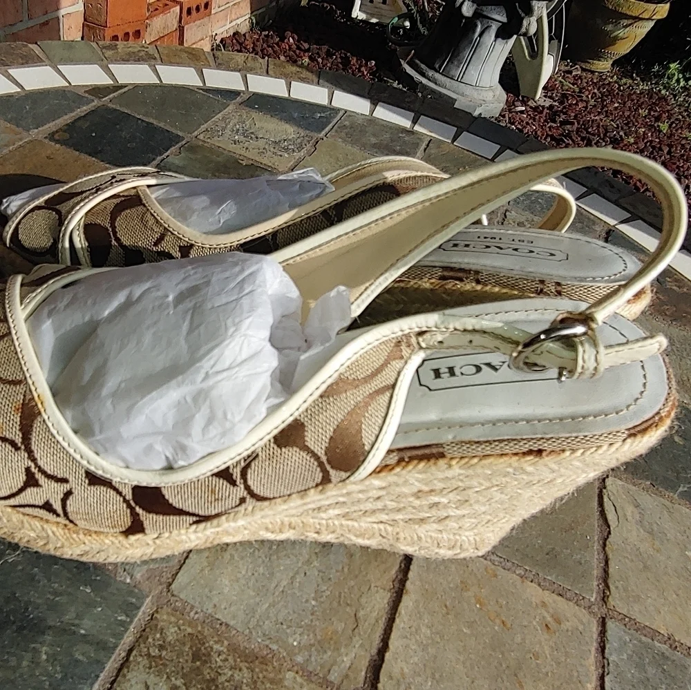 NEW AUTHENTIC VINTAGE COACH SIGNATURE C WEDGE SHOES SIZES 8 & 11